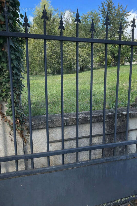 Terrain à JAMBVILLE