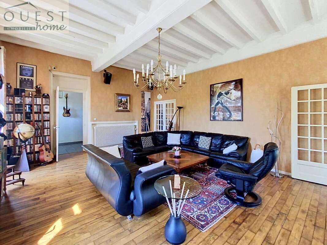 Maison à CHARBONNIERES-LES-BAINS