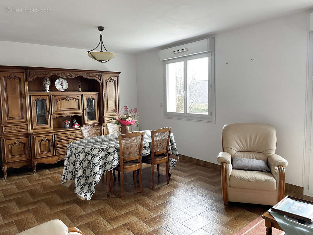 Maison à JANZE