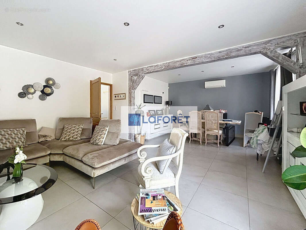 Maison à SARTROUVILLE