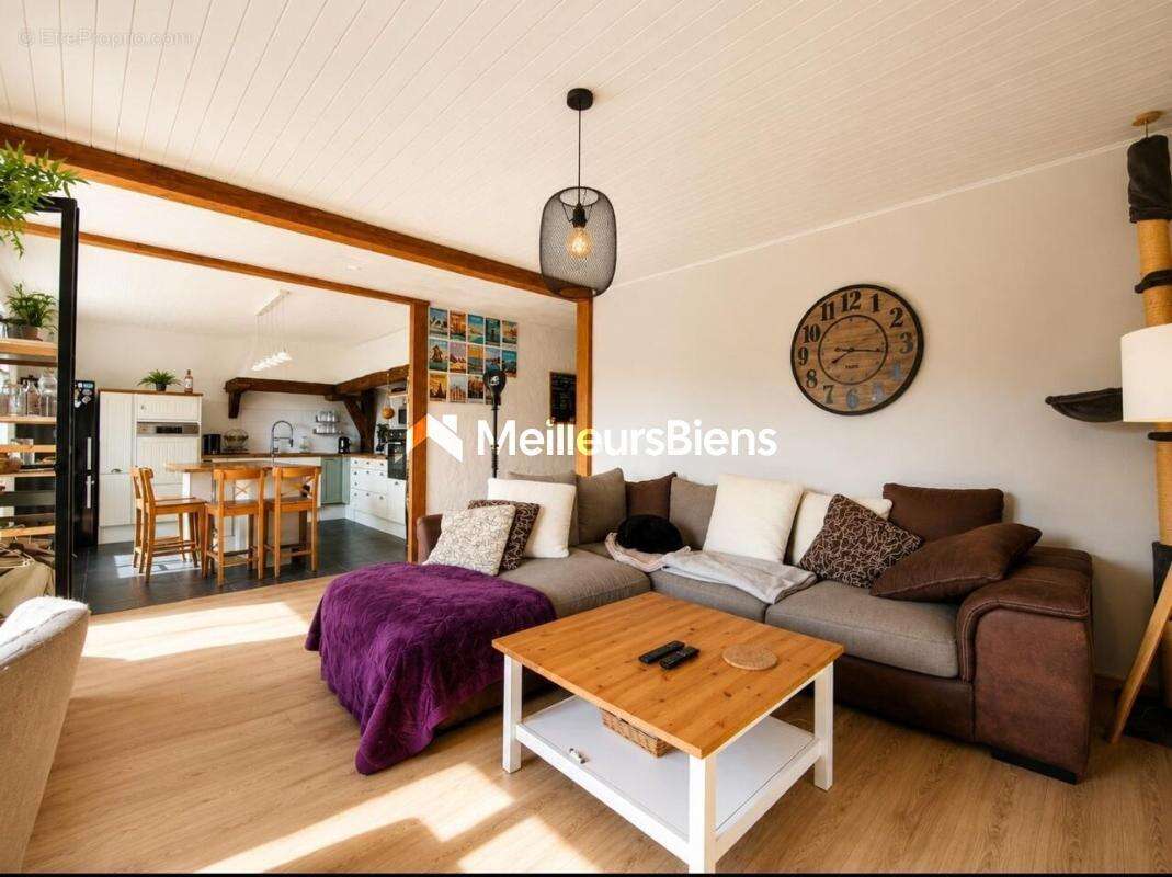 Appartement à SAINT-GENIS-POUILLY