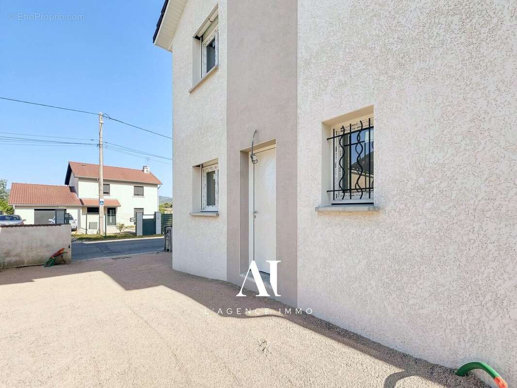 Maison 87 m² à Pont-D'ain  - photo 2