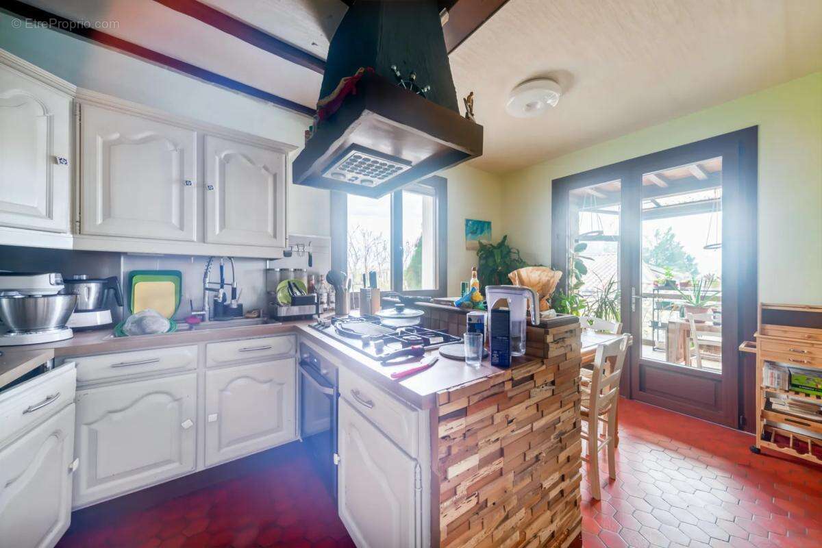 Maison à CRECHES-SUR-SAONE