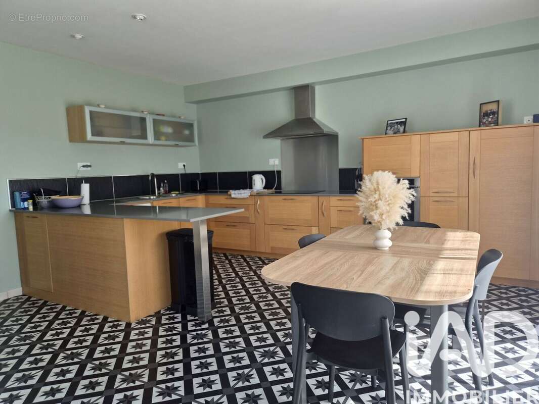 Maison 218 m² à Aigonnay  - photo 8