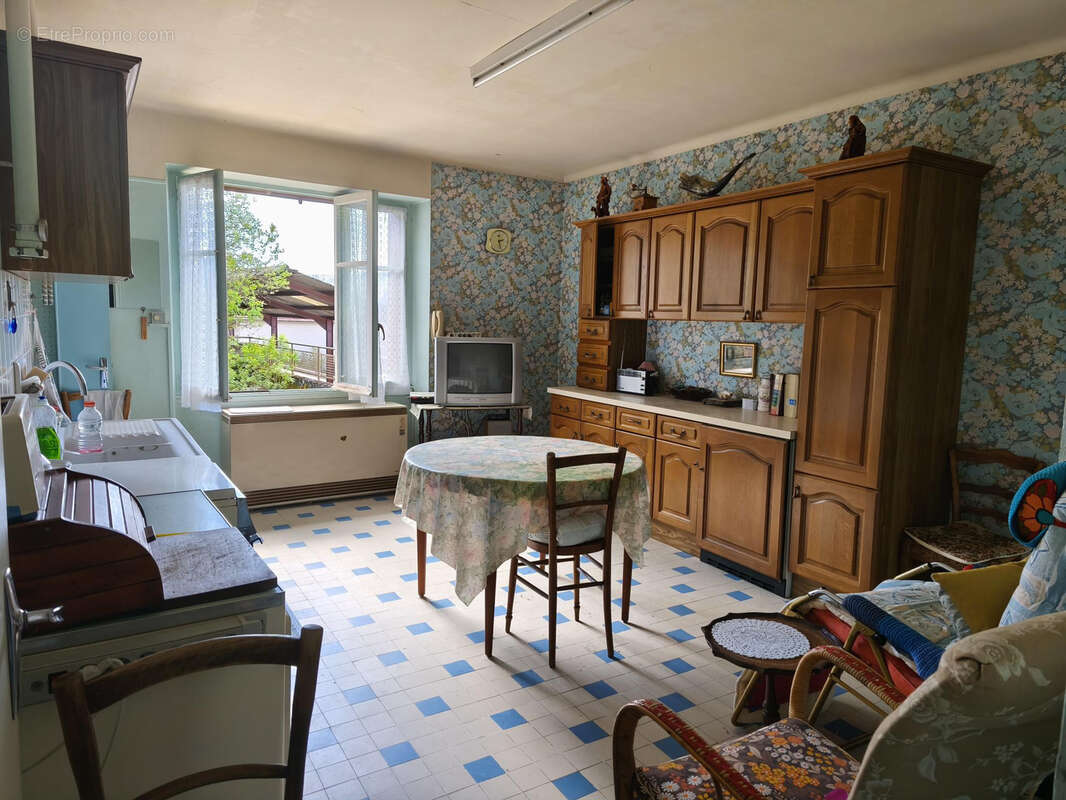 Maison à THEZILLIEU