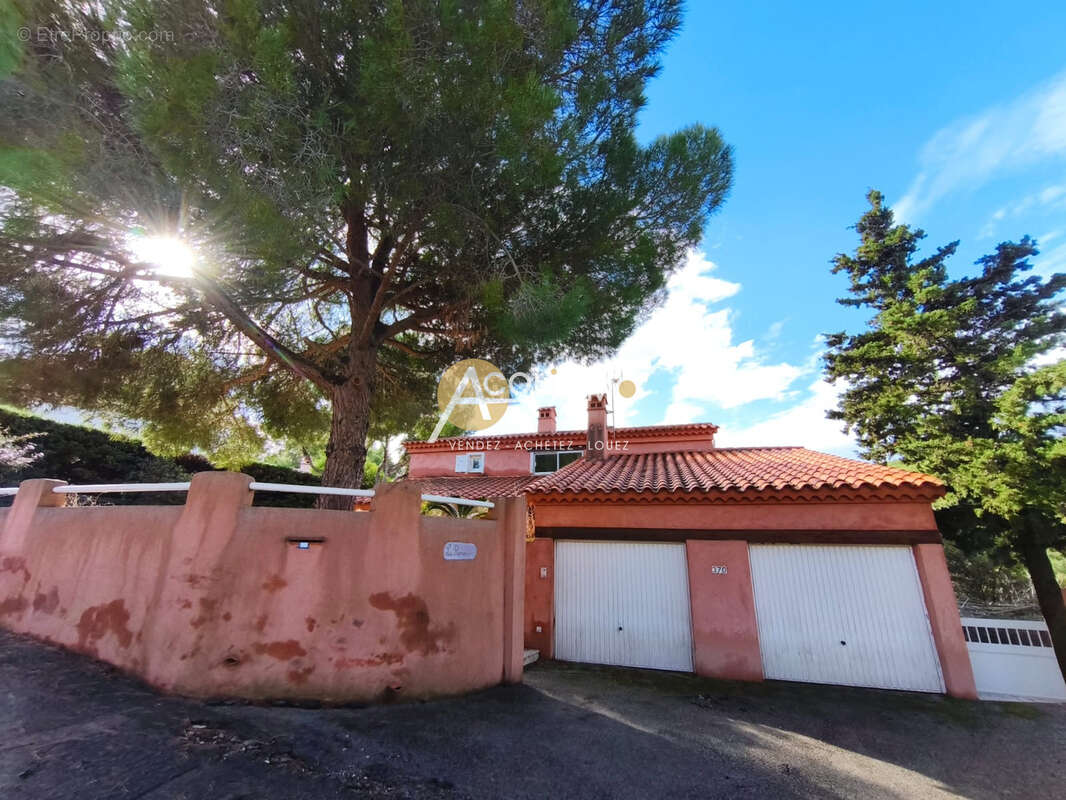 La seyne sur mer - fabregas - villa t7 + double garage - photo 5