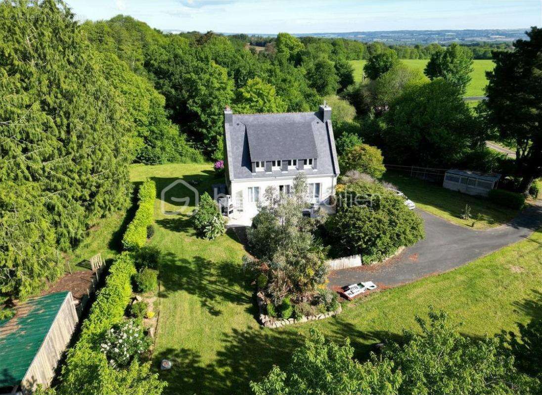 Maison à PLOGONNEC