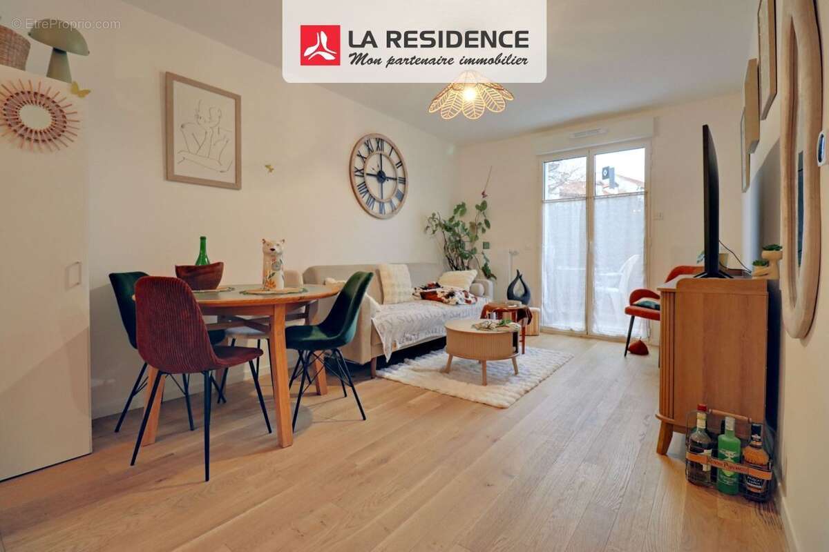 Appartement 42 m² à Montmorency  - photo 2