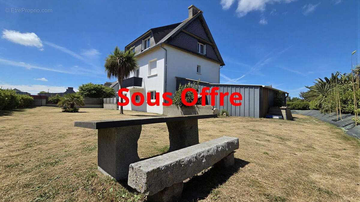 Maison à SANTEC