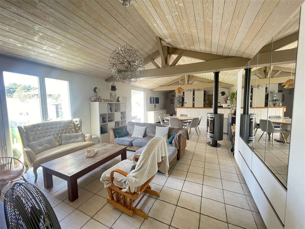 Maison à L&#039;EPINE