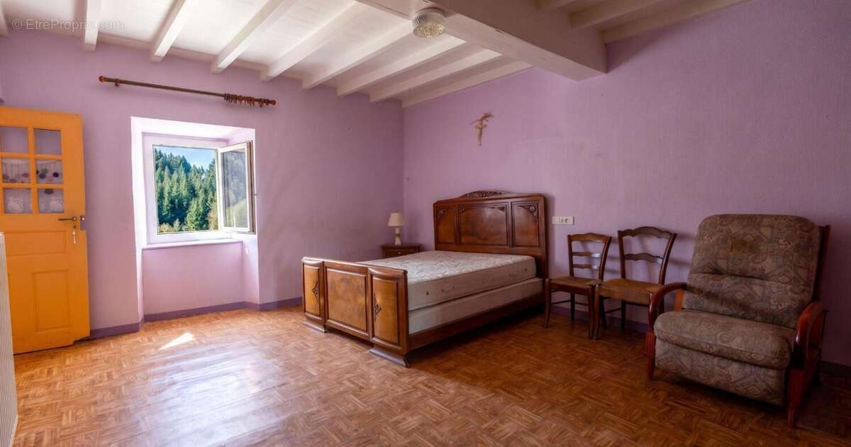 Maison à VIOLAY