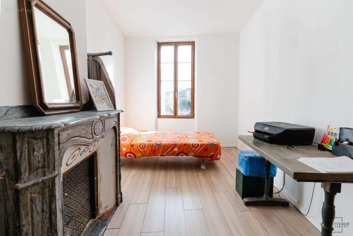 Maison à COURSAN