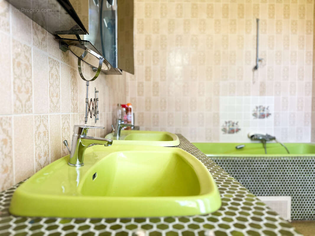 Maison à VILLARS-EN-PONS