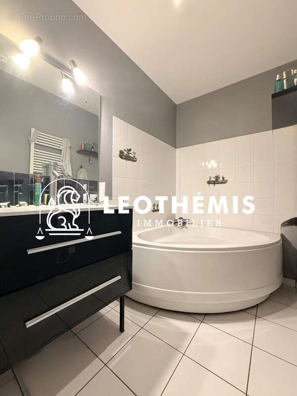 Appartement à COGNAC