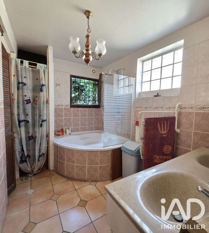 Maison 78 m² à Fosses  - photo 5