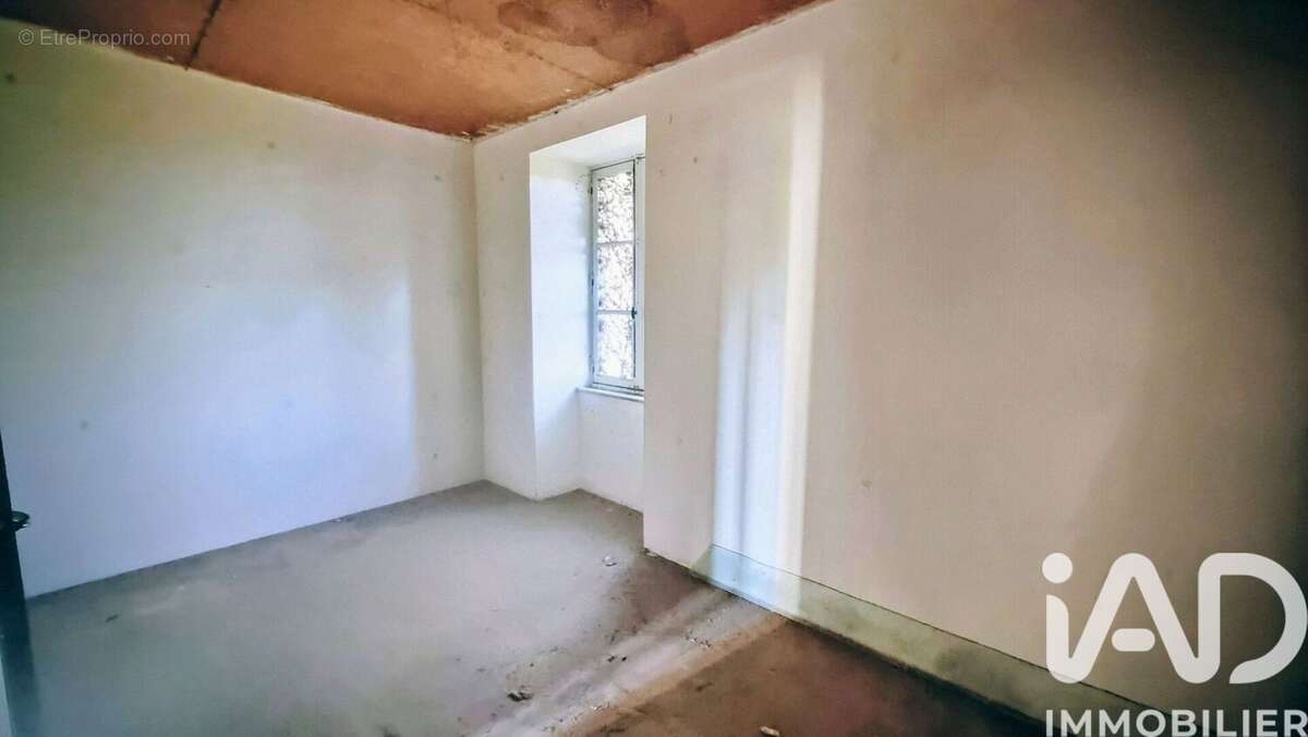 Photo 5 - Maison à SAINT-BERTHEVIN-LA-TANNIERE