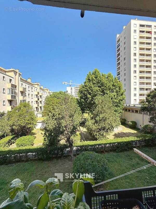 Appartement à MARSEILLE-9E