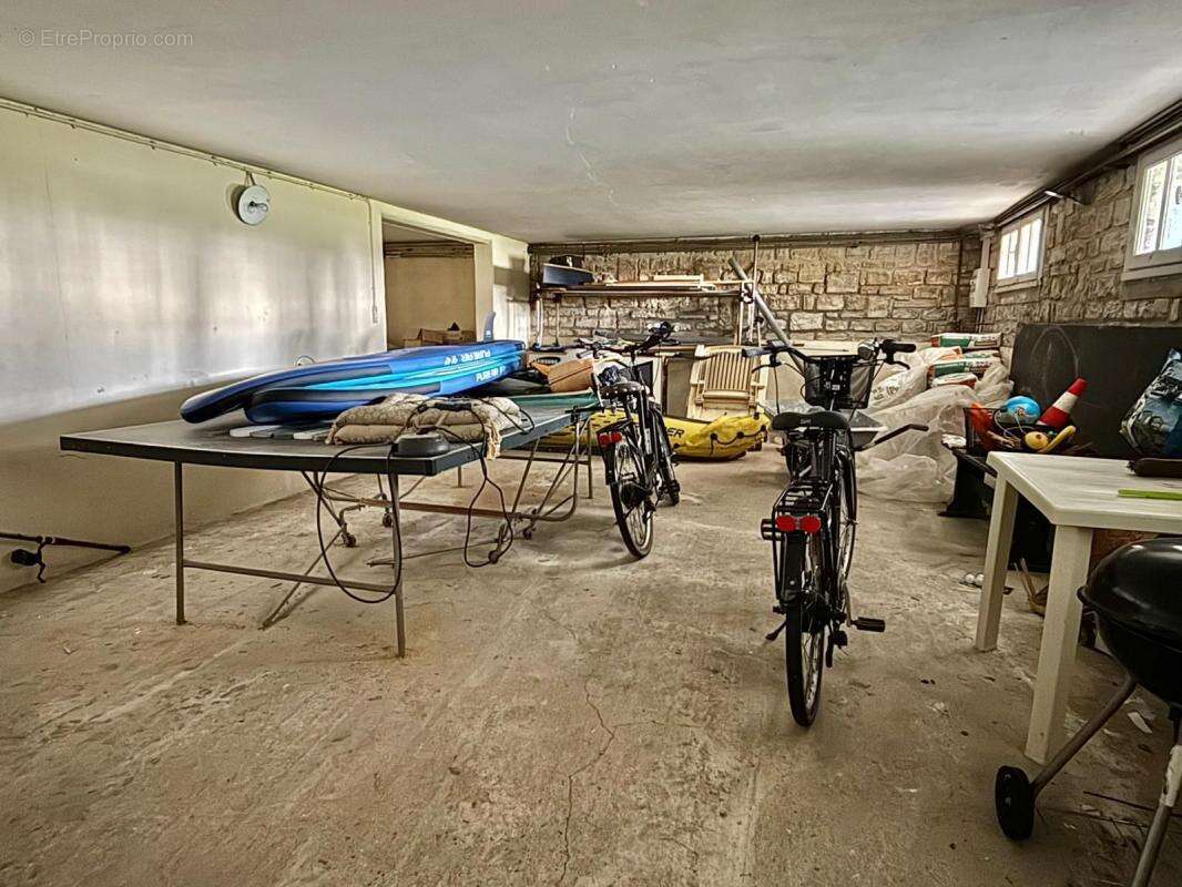 À vendre – Belle maison familiale avec vue mer, dépendance et jardin – La Brée-les-Bains, plage à pied - photo 27