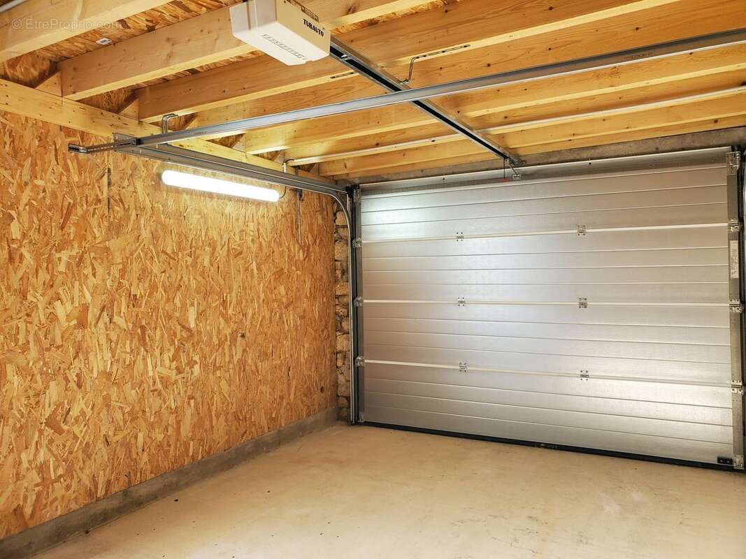 Maison à GOND-PONTOUVRE