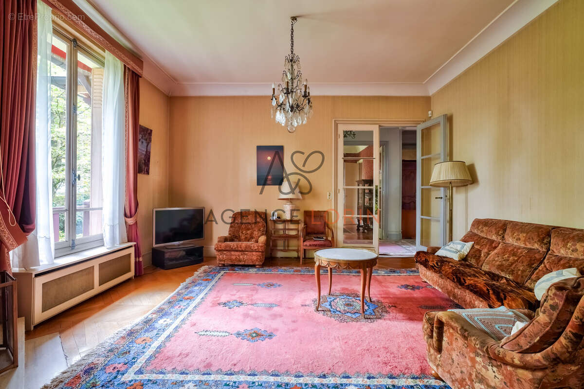 Maison à LE VESINET