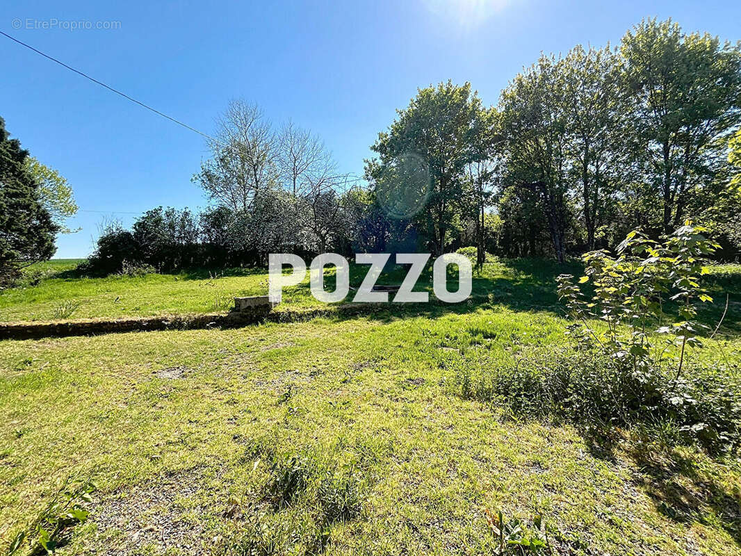 Maison à COULOUVRAY-BOISBENATRE