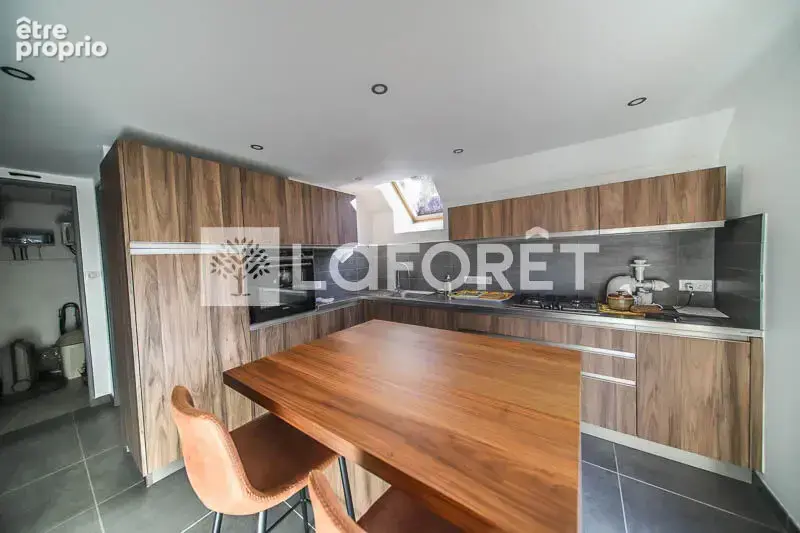 MAISON TYPE 2 + Dépendance- CROTS - 2 pièces - photo 8