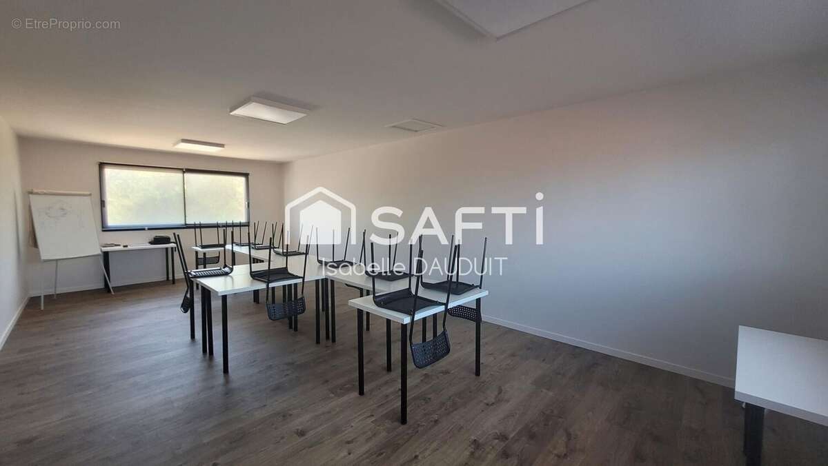 Photo 5 - Commerce à BRESSOLS