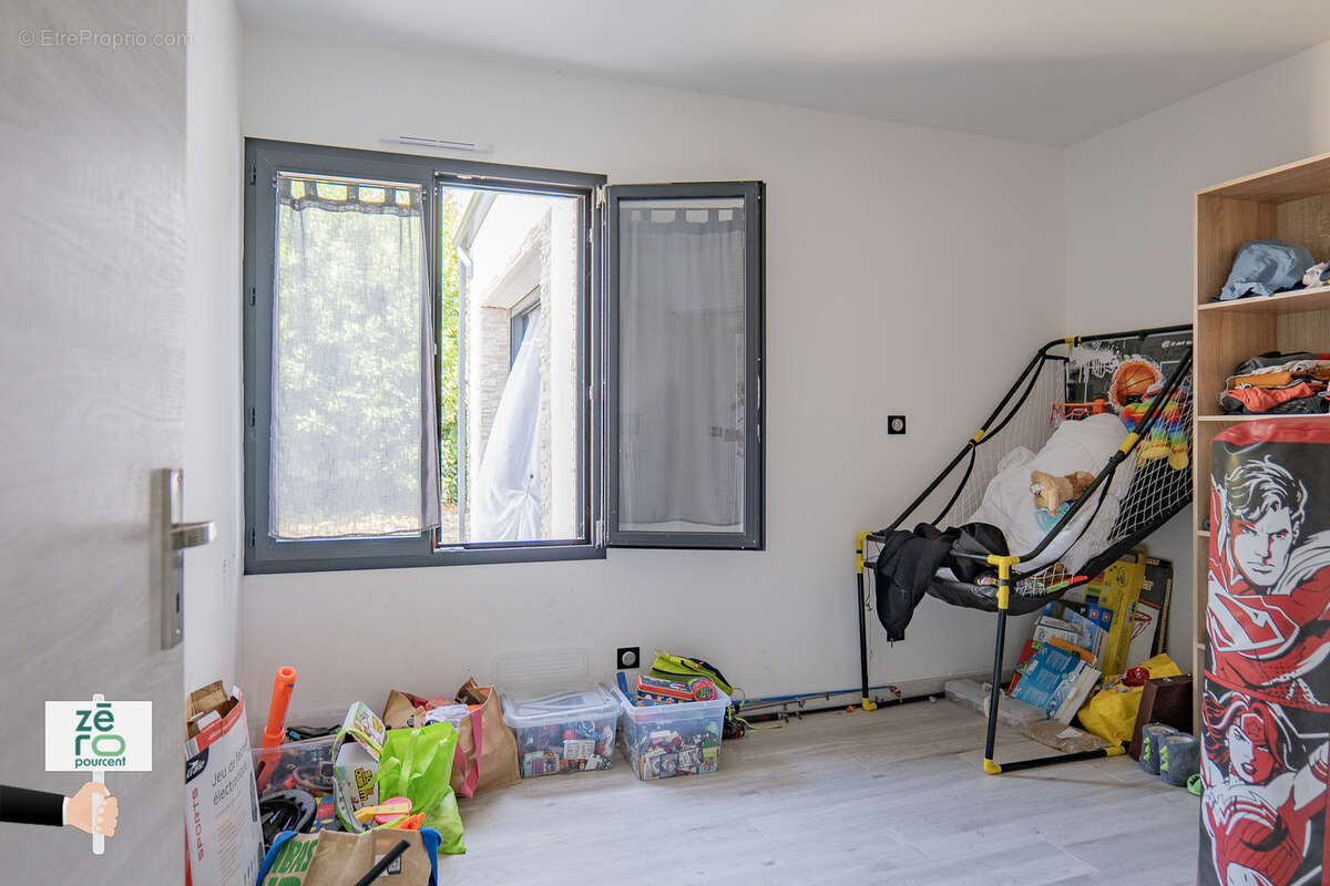 Maison à CHAMPAGNE-LES-MARAIS