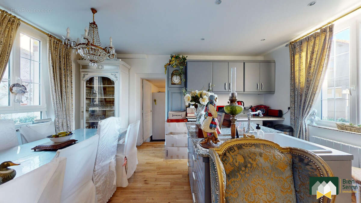 Maison à CHATEAUNEUF-EN-THYMERAIS