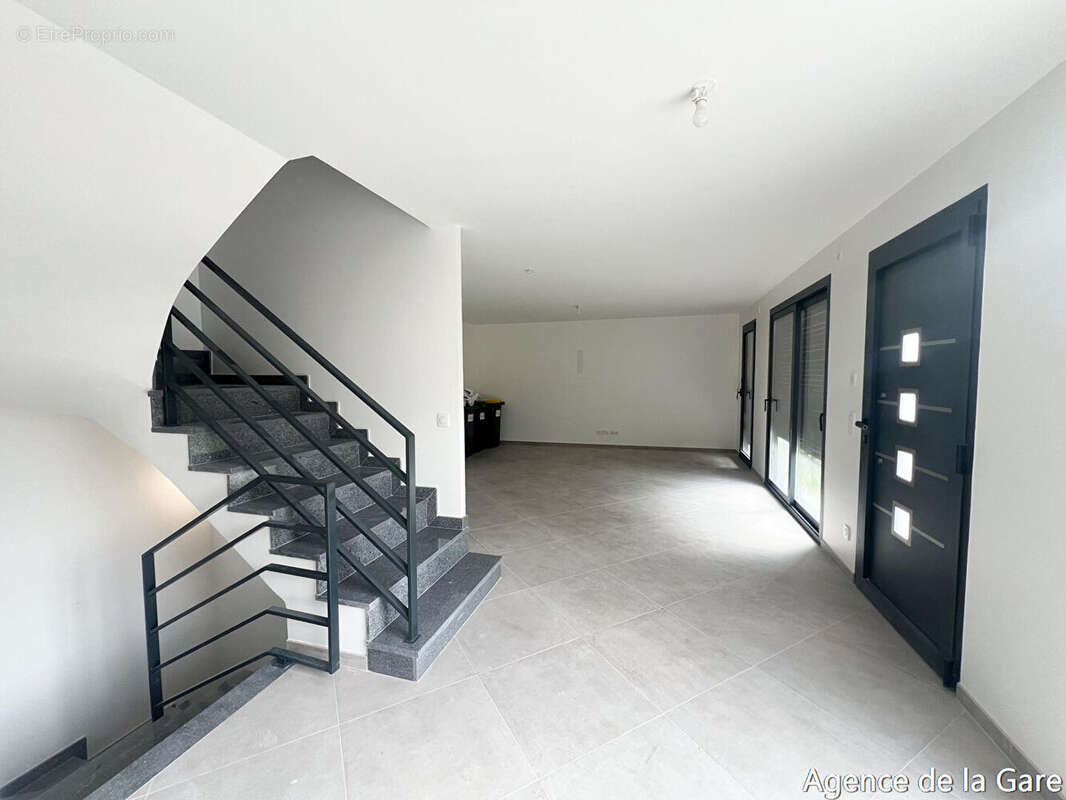 Maison à HOUILLES