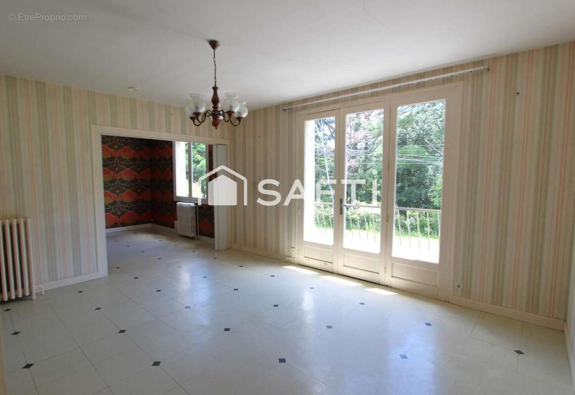 Photo 3 - Maison à LA CAILLERE-SAINT-HILAIRE