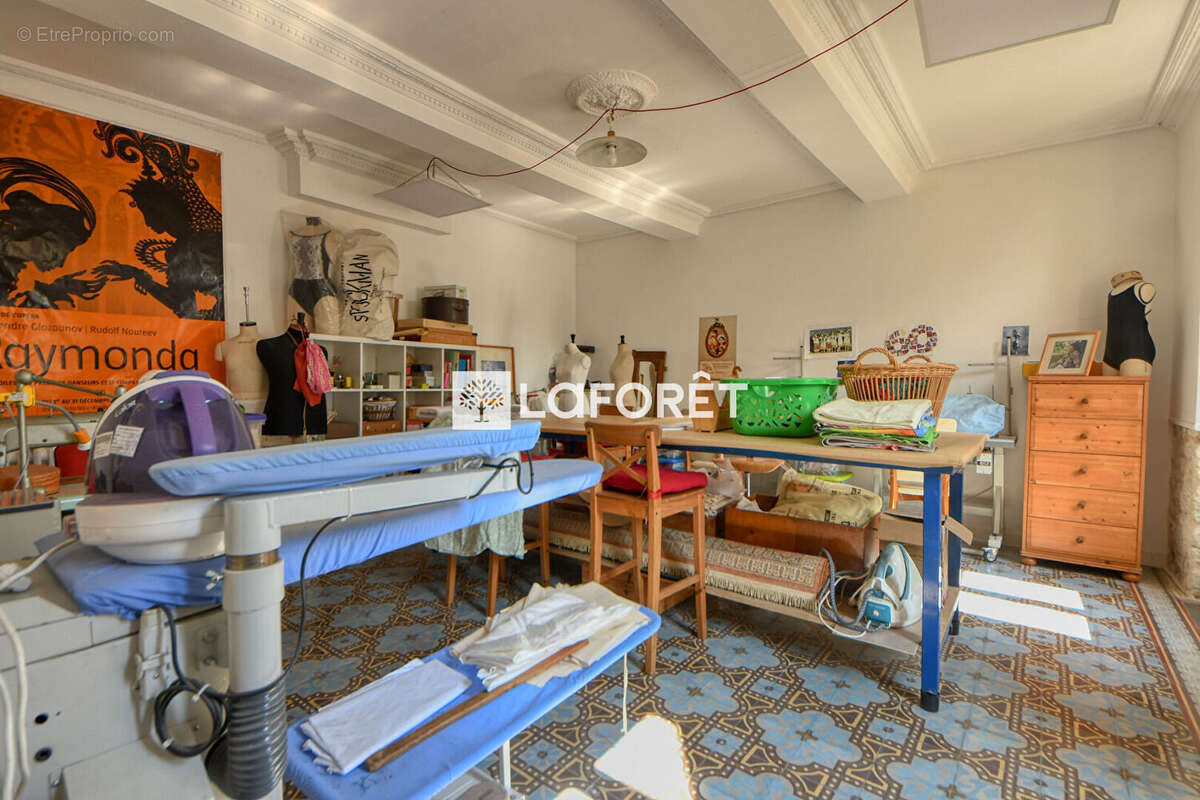 Belle propriété du XVIIème siècle avec charme, volumes et potentiel exceptionnel à vendre à Gaillac - photo 7