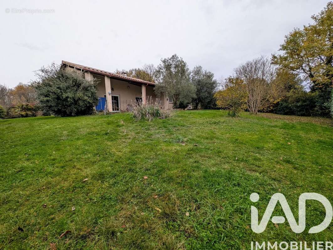 Photo 2 - Maison à MERCENAC