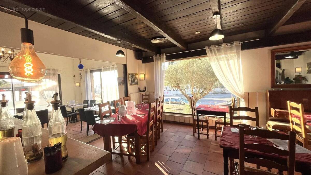 Commerce à PORT-DE-BOUC