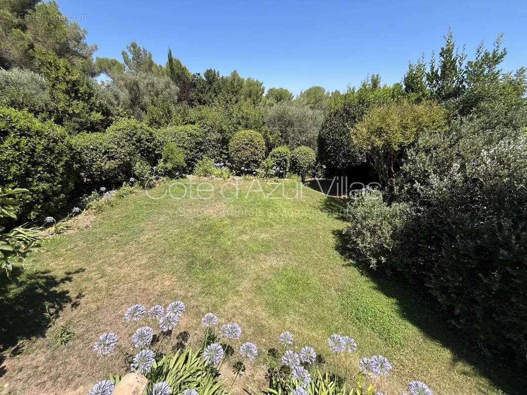 Castellaras - Charmante Villa dans prestigieux domaine proche Valbonne - photo 23