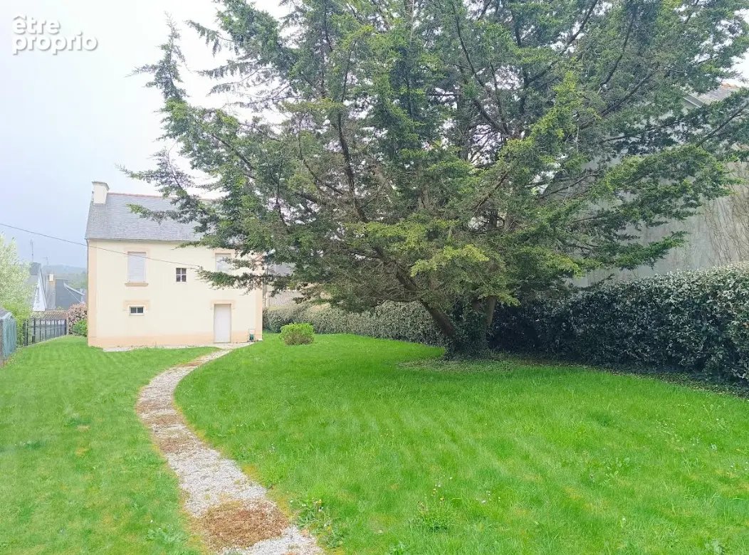 29970 Trégourez maison de bourg charmante avec 3  chambres , pas de vis à vis, joli jardin - photo 5