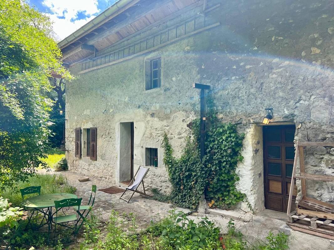 Maison à ALLEVES