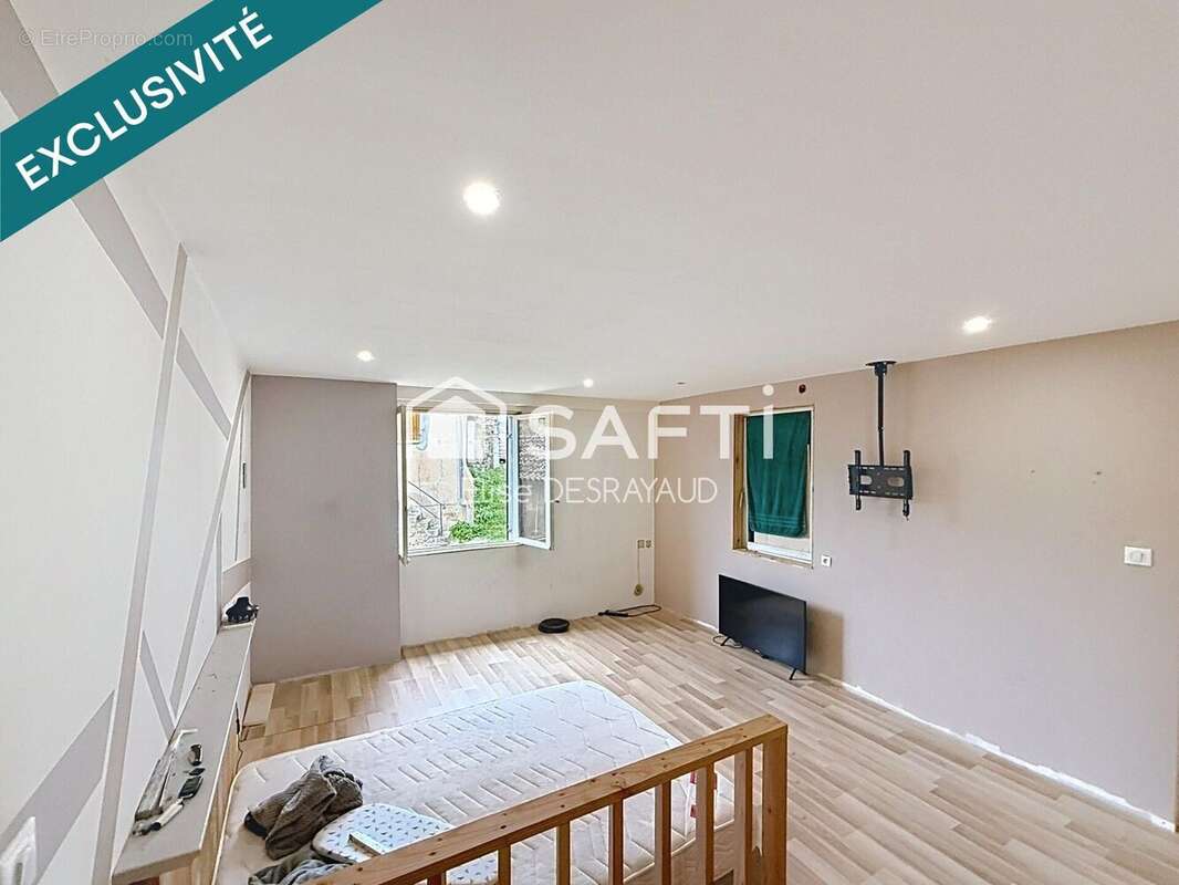 Photo 6 - Maison à LEYNES