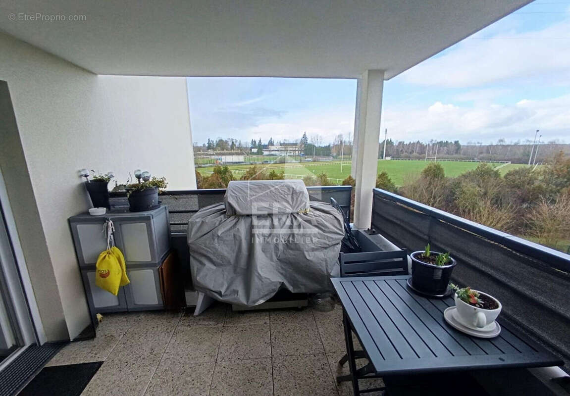 Appartement à ELANCOURT