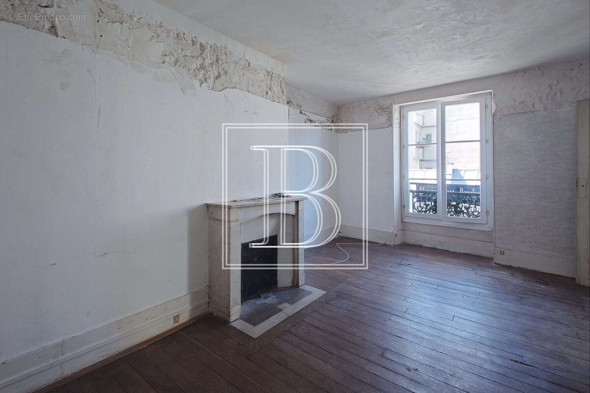 Appartement à PARIS-3E