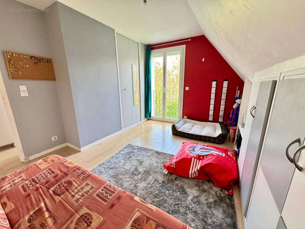 Maison à PONTAULT-COMBAULT