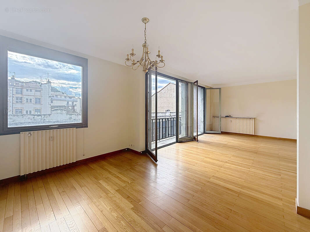 Appartement à SAINT-ETIENNE