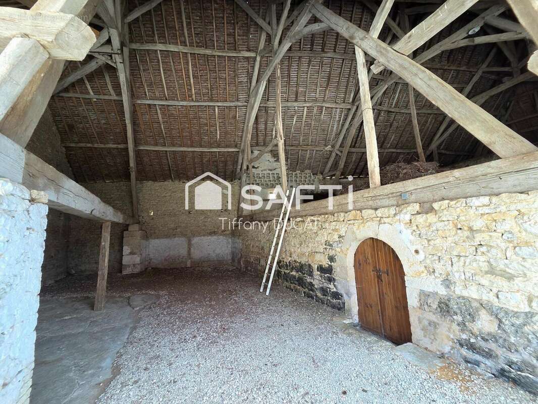Maison 168 m² à Etourvy  - photo 4