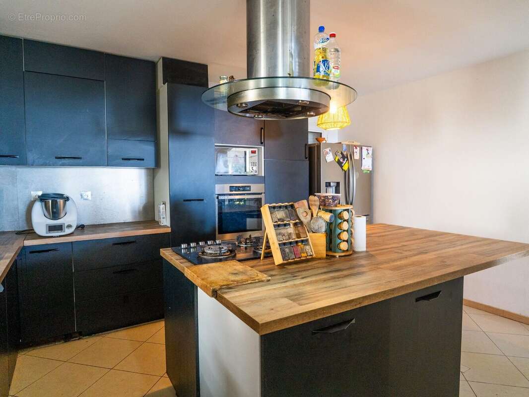 Maison 146 m² à Saint-Denis  - photo 8