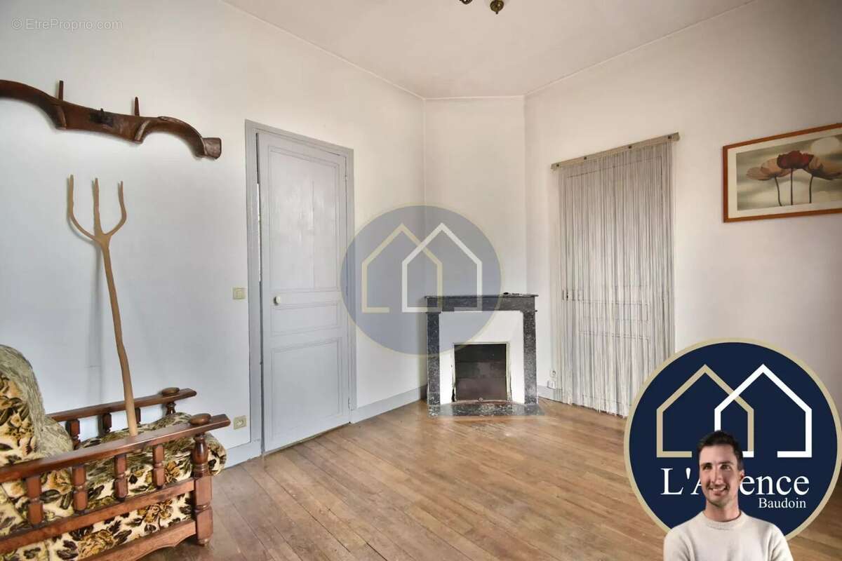 Appartement à ECROSNES