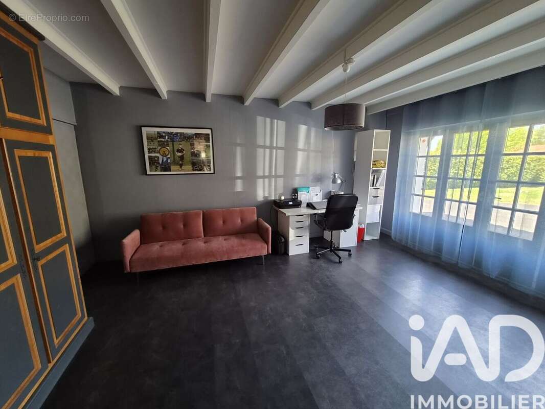 Maison 218 m² à Aigonnay  - photo 9