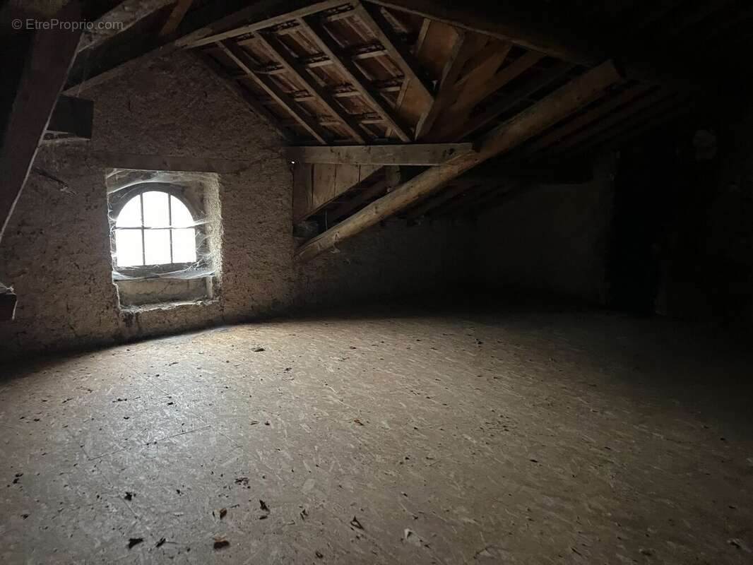 Appartement à VIGNEULLES-LES-HATTONCHATEL