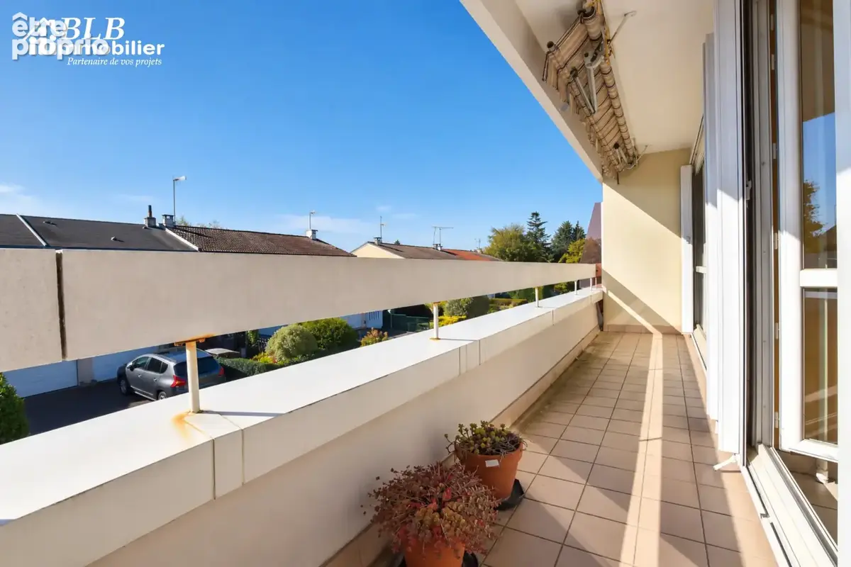 Photo Appartement à Les Essarts-Le-Roi au prix de 188 000€
