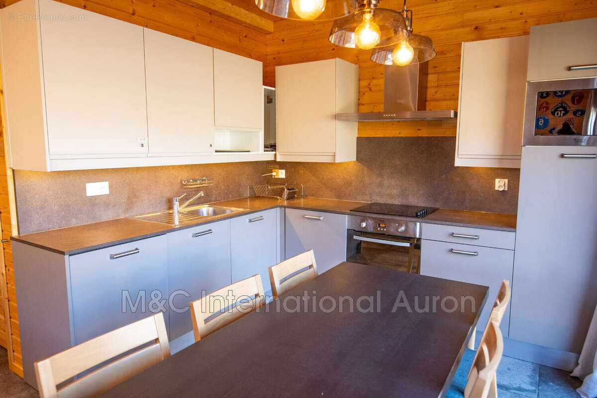 Appartement à SAINT-ETIENNE-DE-TINEE