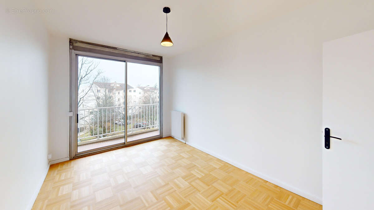 Appartement à SAINTE-FOY-LES-LYON